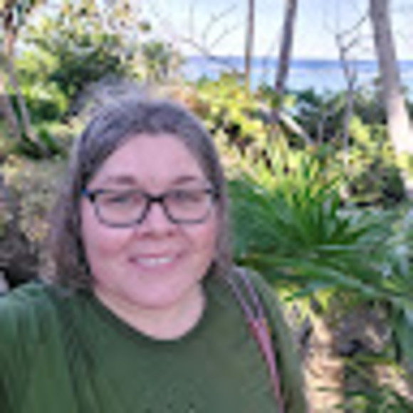 Meet your Posher, Edwina Faith - Picture 1 of 1